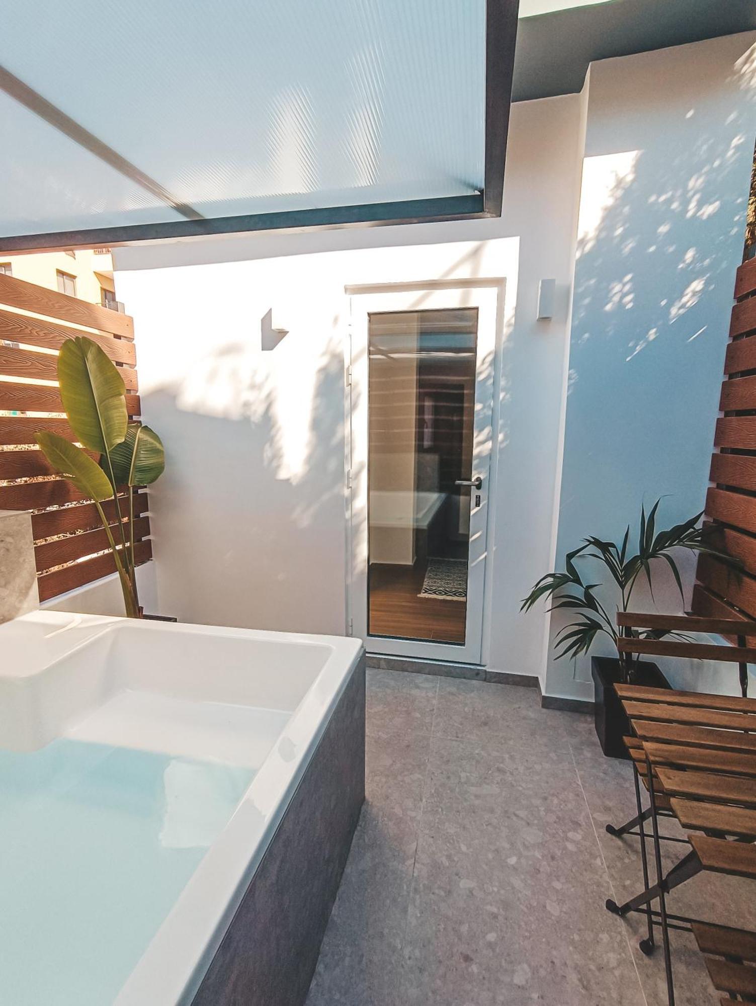 The Secret Yard Apartment
